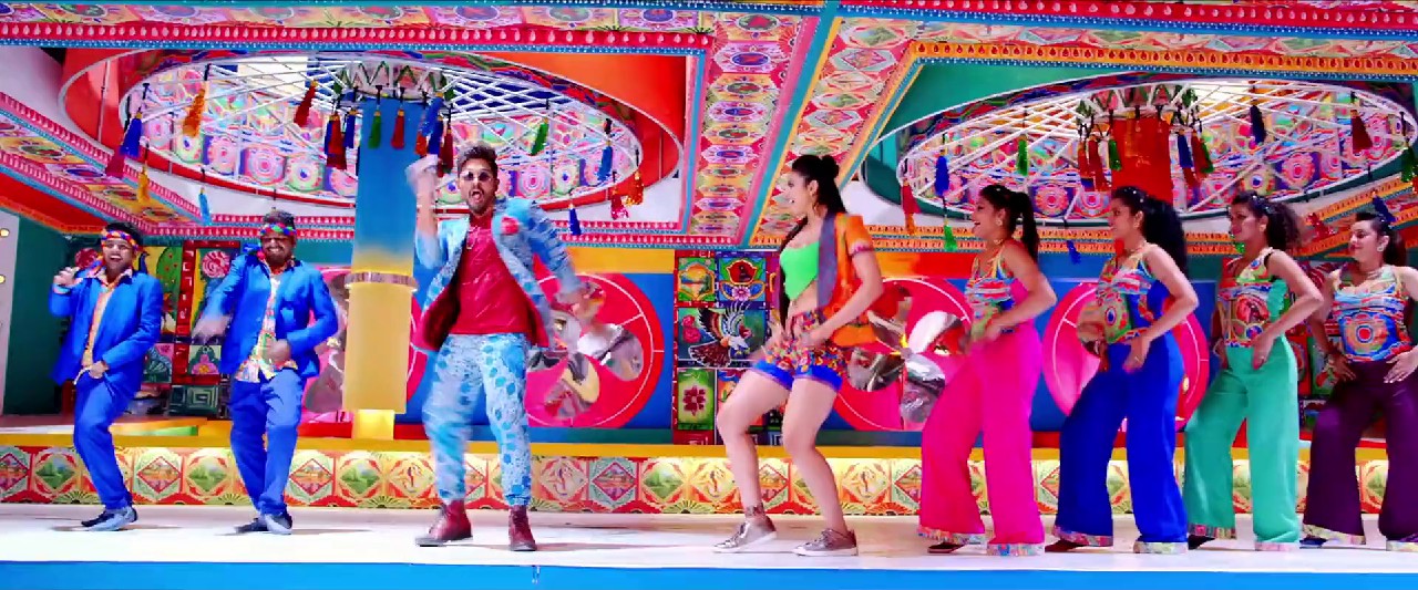 Sarrainodu (2016) WEBRip Hindi + Telugu 1080p x264 AVC HE-AAC 2.0 ESub.mkv.0004